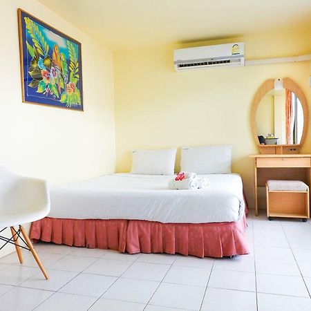 New Beach Guesthouse Hua Hin Bagian luar foto