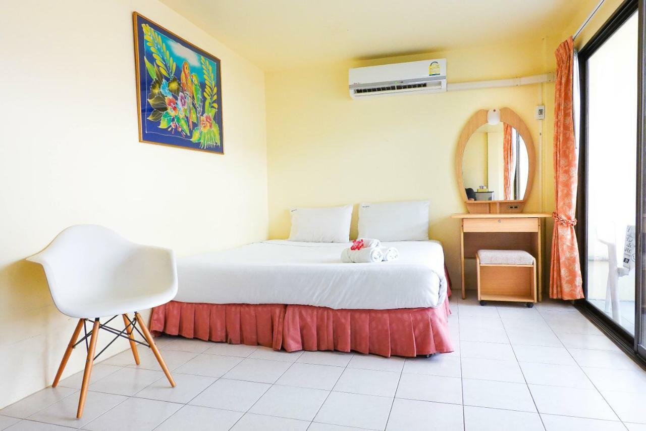 New Beach Guesthouse Hua Hin Bagian luar foto